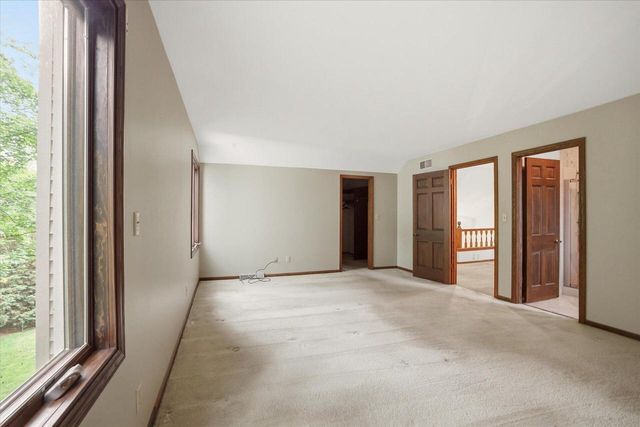 4100 S 119th STREET, Greenfield, WI 53228