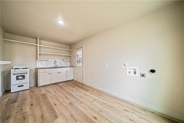 5741 Bobalo Dr, Corpus Christi, TX 78412