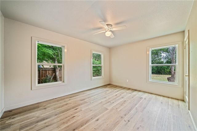 5741 Bobalo Dr, Corpus Christi, TX 78412