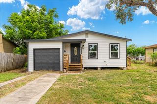 5741 Bobalo Dr, Corpus Christi, TX 78412