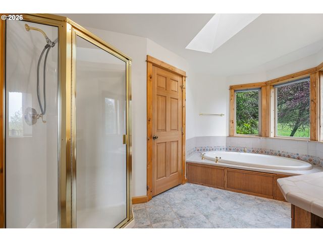 44204 Se MARMOT Rd, Sandy, OR 97055