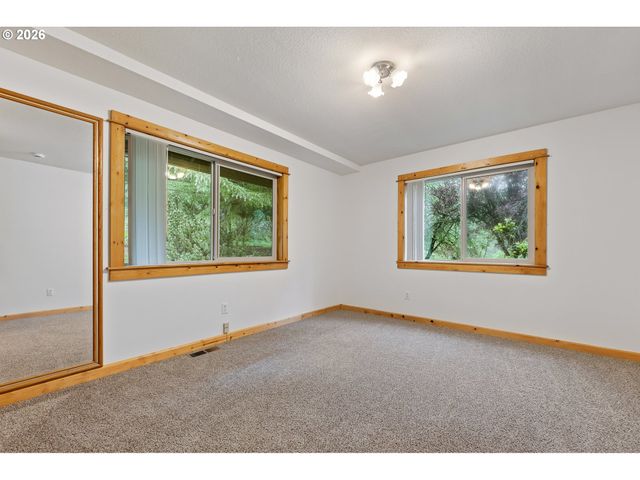 44204 Se MARMOT Rd, Sandy, OR 97055