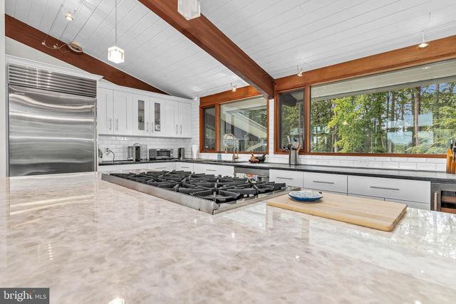 5837 IRISH CREEK RD, Royal Oak, MD 21662