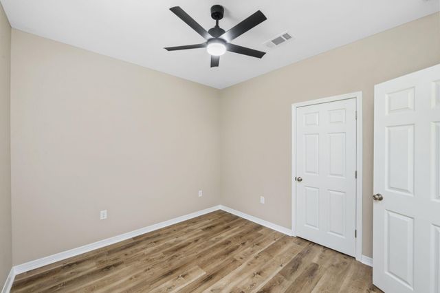 1359 E Chestnut Avenue, Crestview, FL 32539