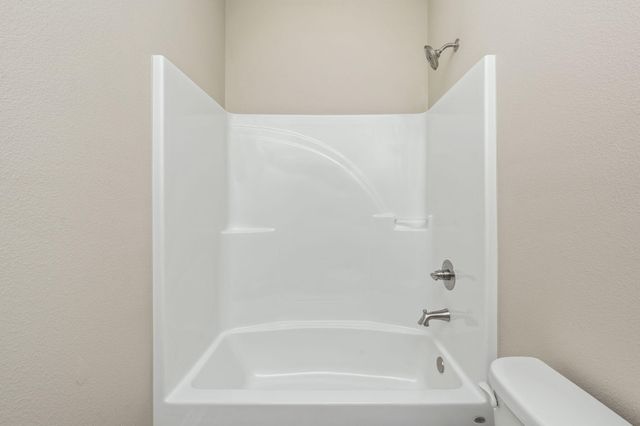 1359 E Chestnut Avenue, Crestview, FL 32539