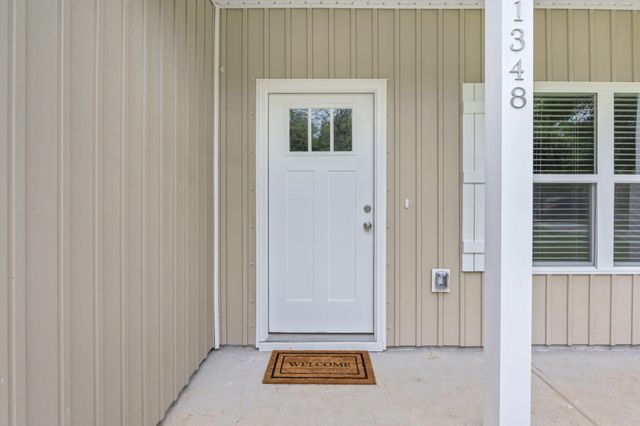 1359 E Chestnut Avenue, Crestview, FL 32539