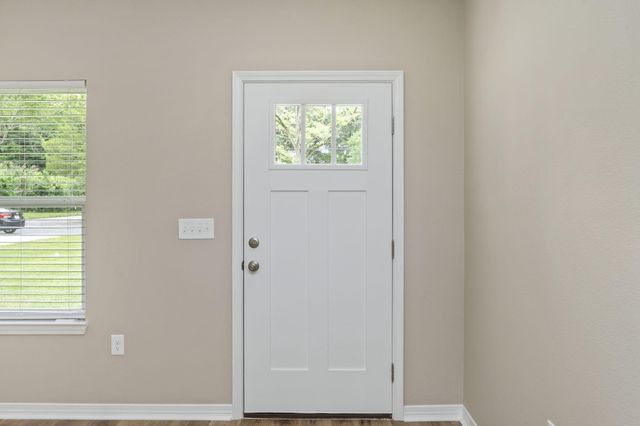 1359 E Chestnut Avenue, Crestview, FL 32539