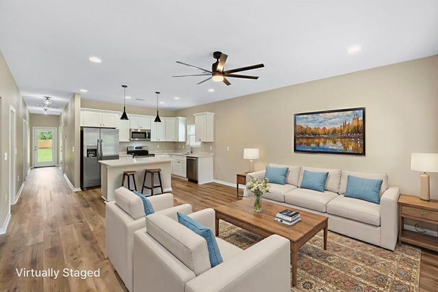 1359 E Chestnut Avenue, Crestview, FL 32539