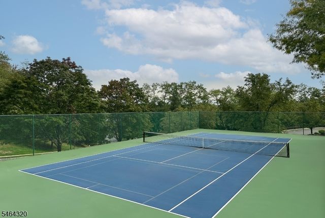 1030 Robin Ct, Green Brook Twp., NJ 08812