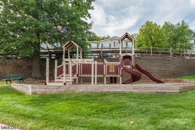 1030 Robin Ct, Green Brook Twp., NJ 08812