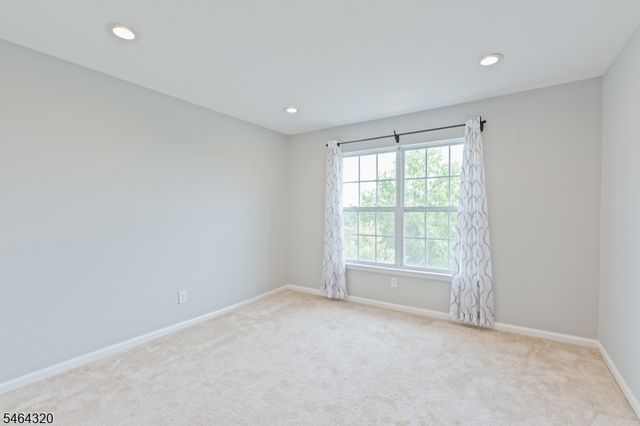 1030 Robin Ct, Green Brook Twp., NJ 08812