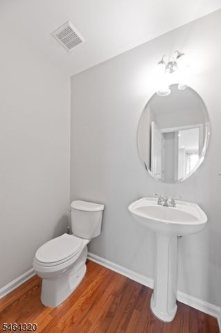 1030 Robin Ct, Green Brook Twp., NJ 08812