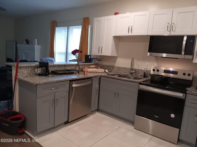 325 W 17TH Street, Jacksonville, FL 32206