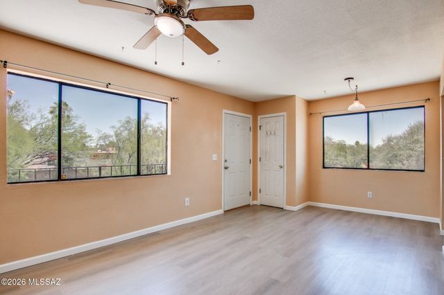 6624 E Calle La Paz Unit D, Tucson, AZ 85715