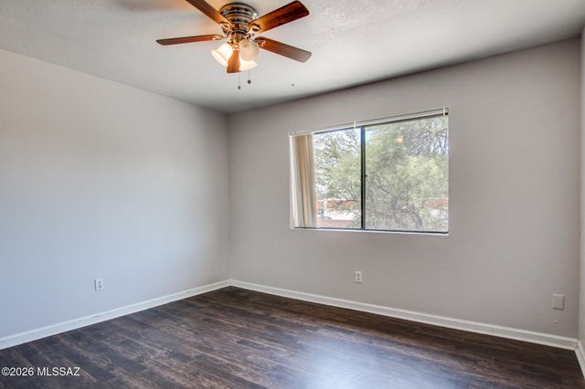 6624 E Calle La Paz Unit D, Tucson, AZ 85715