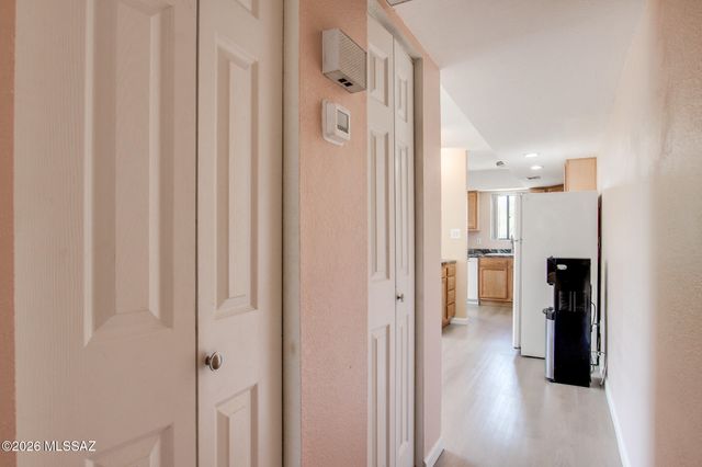 6624 E Calle La Paz Unit D, Tucson, AZ 85715