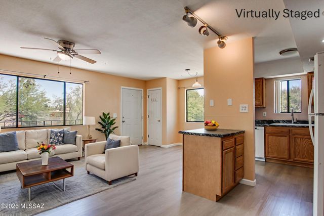 6624 E Calle La Paz Unit D, Tucson, AZ 85715