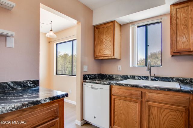 6624 E Calle La Paz Unit D, Tucson, AZ 85715