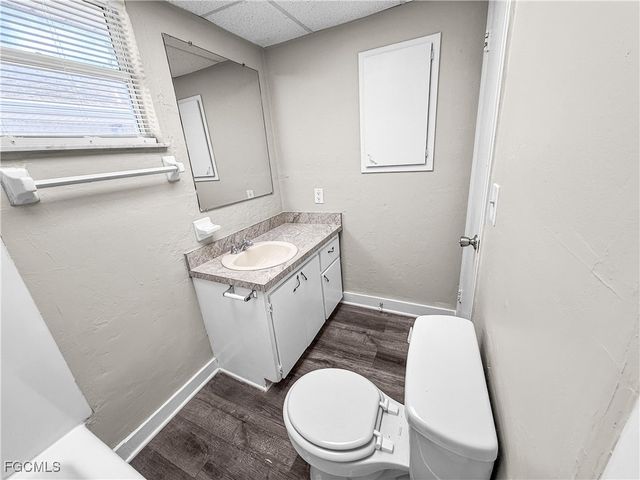 3744 Estelle AVE, Fort Myers, FL 33916