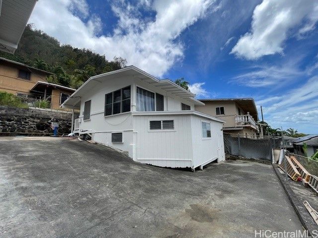 1565 Moani Street, Honolulu, HI 96819