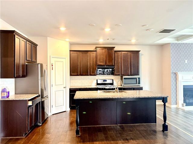 2418 Ivy Meadow Lane, Buford, GA 30519