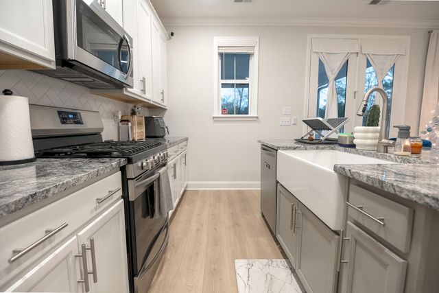 122 Abbey Terrace Road, Moncks Corner, SC 29461