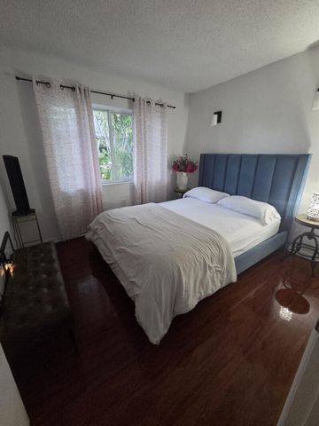3271 NW 44th Street 5, Oakland Park, FL 33309