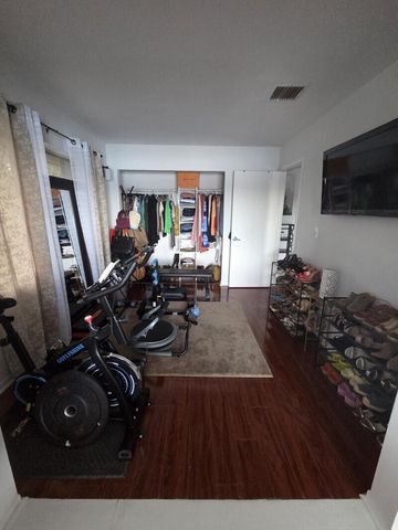 3271 NW 44th Street 5, Oakland Park, FL 33309