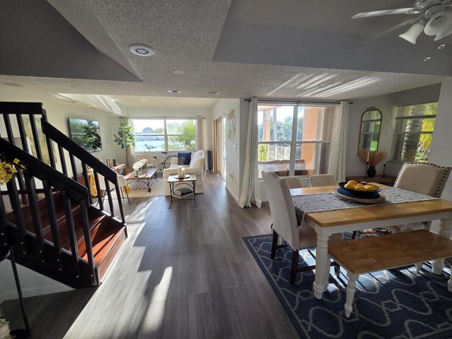 3271 NW 44th Street 5, Oakland Park, FL 33309