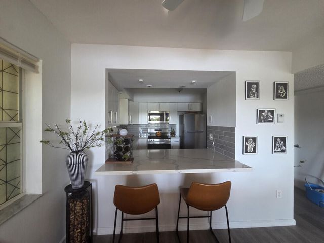 3271 NW 44th Street 5, Oakland Park, FL 33309