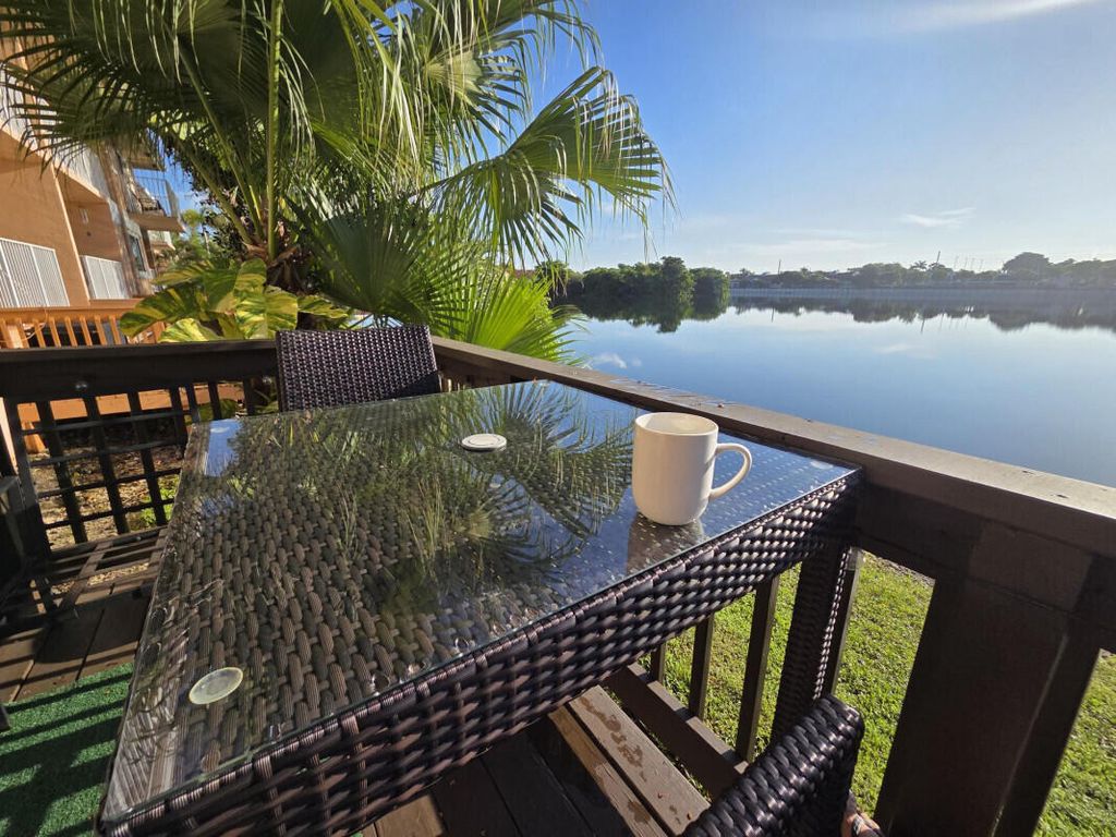 3271 NW 44th Street 5, Oakland Park, FL 33309