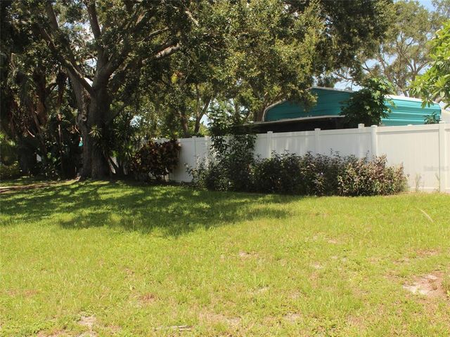 9790 N 66TH 401, Pinellas Park, FL 33782