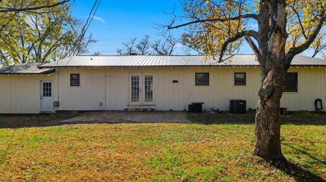 2200 Ozark Street, Cabool, MO 65689