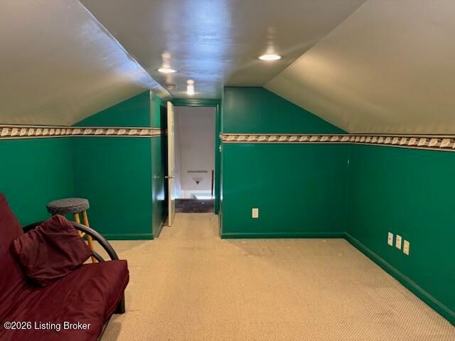 4617 Kiefer Rd, Louisville, KY 40216