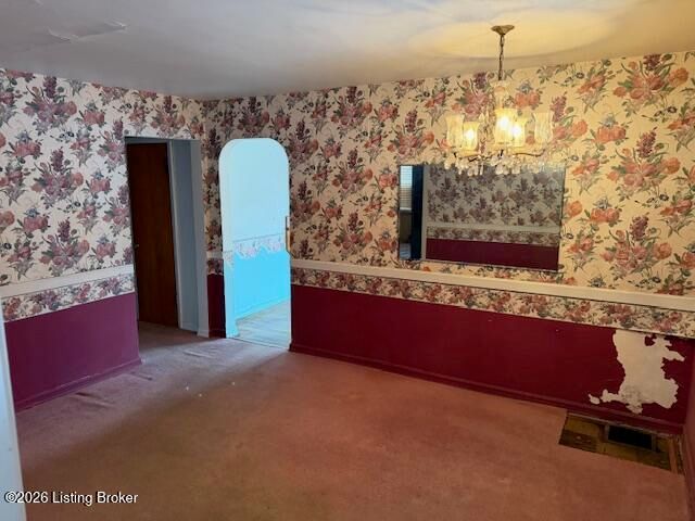 4617 Kiefer Rd, Louisville, KY 40216