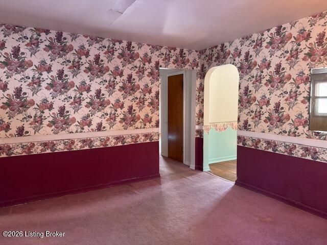 4617 Kiefer Rd, Louisville, KY 40216