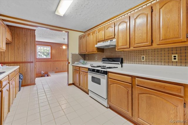 708 Compton Rd, Colonial Heights, VA 23834