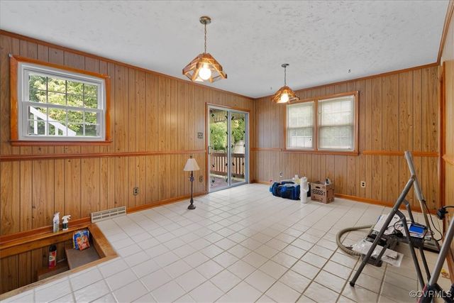708 Compton Rd, Colonial Heights, VA 23834