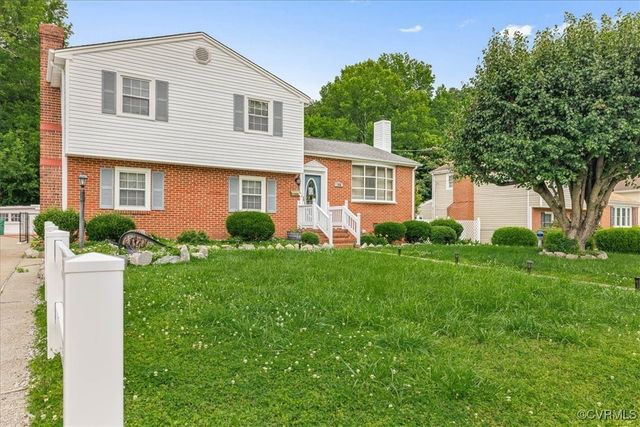 708 Compton Rd, Colonial Heights, VA 23834