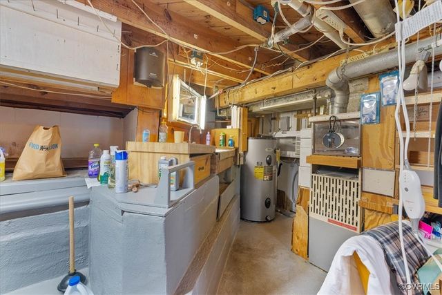 708 Compton Rd, Colonial Heights, VA 23834
