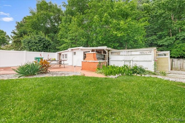 708 Compton Rd, Colonial Heights, VA 23834