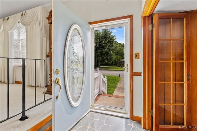 708 Compton Rd, Colonial Heights, VA 23834