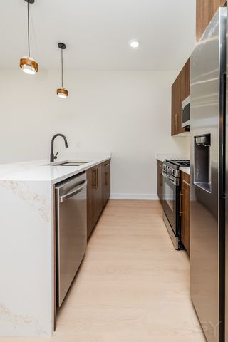 2917 W Arthington Street, Chicago, IL 60612