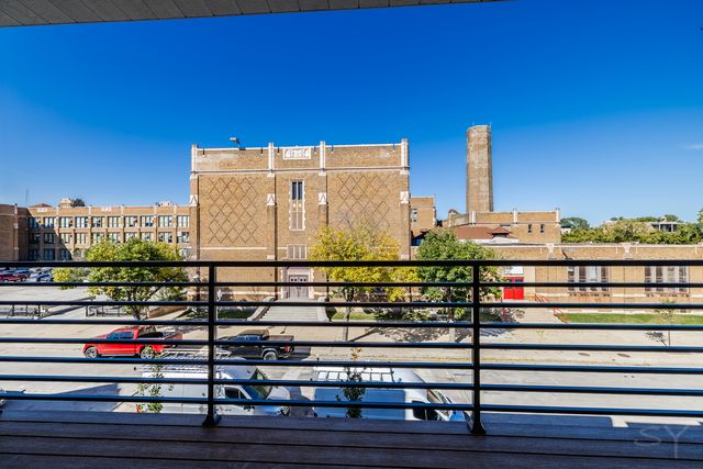2917 W Arthington Street, Chicago, IL 60612