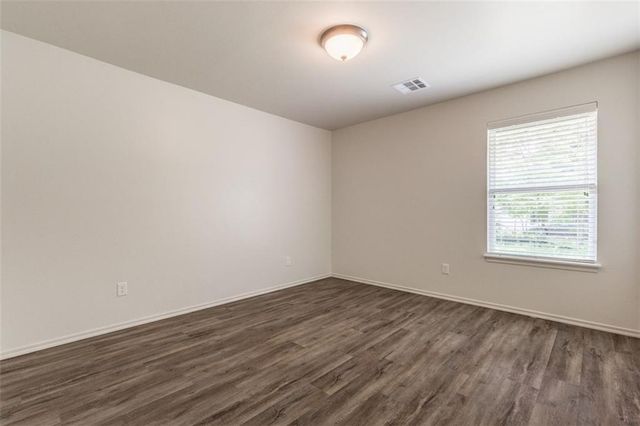 433 Chalk Hill Court, Edmond, OK 73003