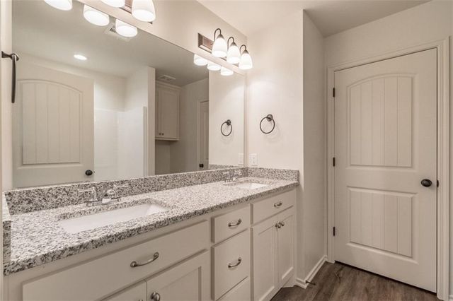 433 Chalk Hill Court, Edmond, OK 73003