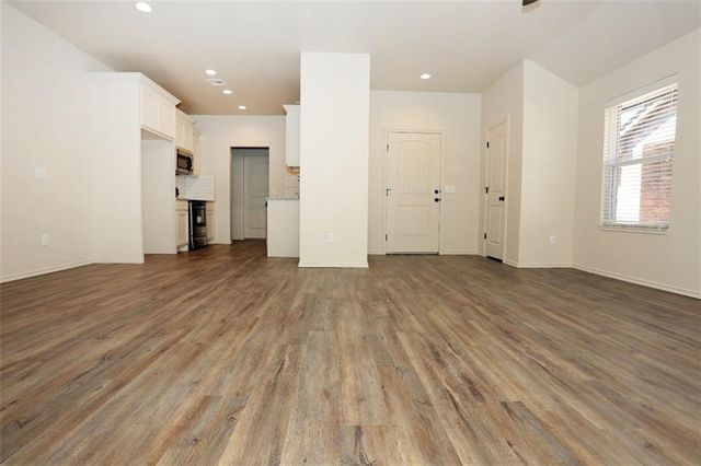 433 Chalk Hill Court, Edmond, OK 73003