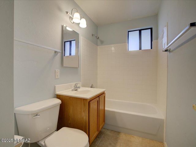 350 N Silverbell Rd Apt 145, Tucson, AZ 85745