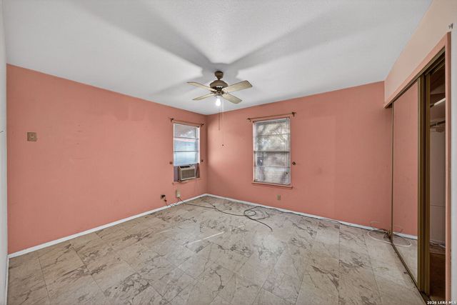 155 Seacomber Pl, San Antonio, TX 78242