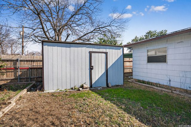 155 Seacomber Pl, San Antonio, TX 78242